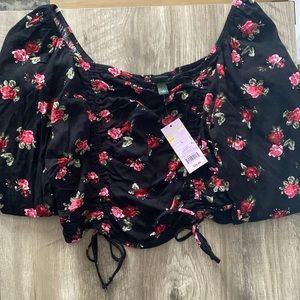 Wild fable black red floral top size L